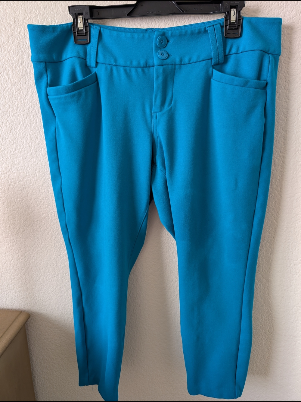 torrid Turquoise Blue Capri Pants
